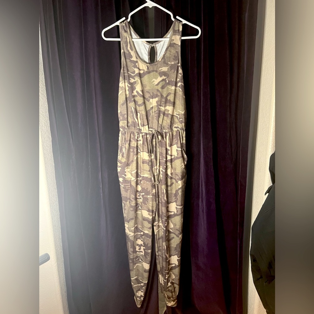 Camouflage, tank strap pant romper, elastic waistband w/tie and pockets